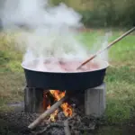 Erzincan kuşburnu marmelatı kazan kaynatma geleneksel üretim